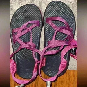 Chaco Big Girls Purple Pink ZX1 Ecotread Waterproof Hiking Sandals Size 1 NWOT